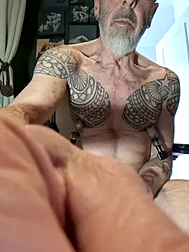 XXX666HEIL online show from April 2026 10:05:01 AM