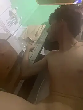 Snapshot of 6dilax9 chatting on April 2026 10:32:02 PM 6dilax9 online show from April 2026 10:32:02 PM