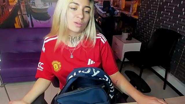 Snapshot of Tamaraa_velez chatting on March 2026 02:16:01 AM Tamaraa velez online show from March 2026 02:16:01 AM