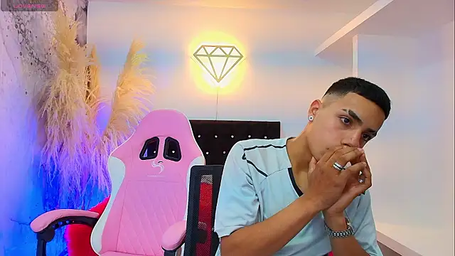 Ariatna Andy online show from March 2026 08:41:01 PM