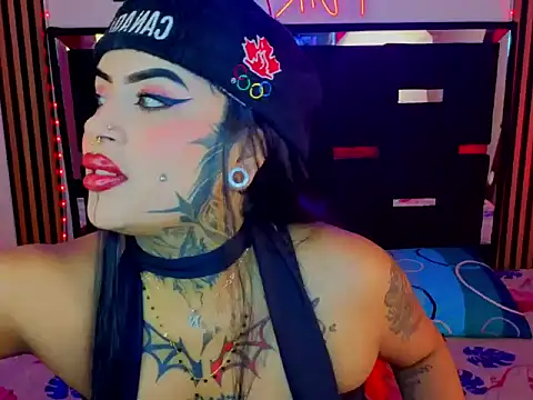 LauriInk1 online show from April 2026 05:28:01 PM