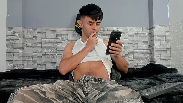 Snapshot of x_harold_x chatting on March 2026 04:48:01 PM x harold x online show from March 2026 04:48:01 PM