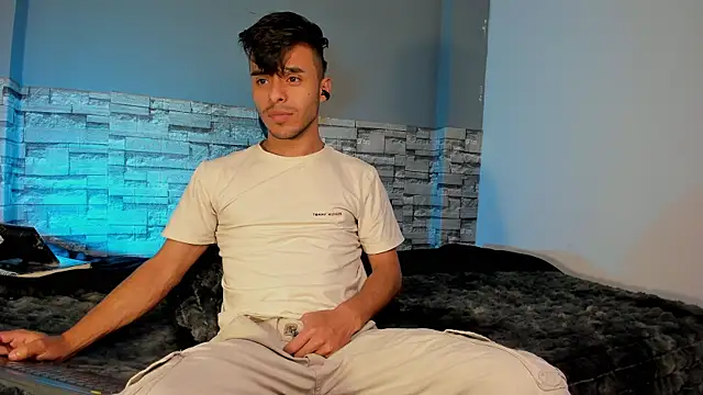 Snapshot of x_harold_x chatting on April 2026 08:31:02 PM x harold x online show from April 2026 08:31:02 PM