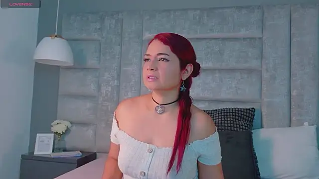 Snapshot of PaulaVegaa chatting on April 2026 12:45:02 PM PaulaVegaa online show from April 2026 12:45:02 PM