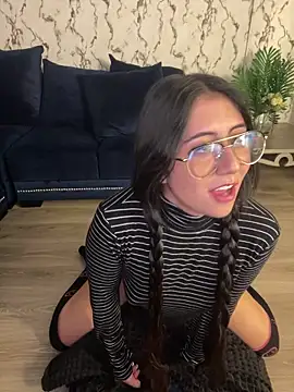 Lunaliaa  online show from March 2026 05:35:01 AM