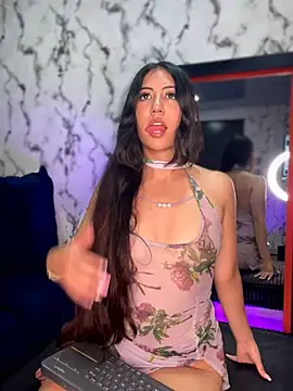 Lunaliaa  online show from April 2026 04:24:02 AM