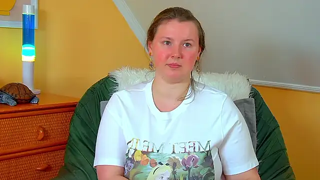 Snapshot of MelodyMoores chatting on March 2026 06:30:02 AM MelodyMoores online show from March 2026 06:30:02 AM