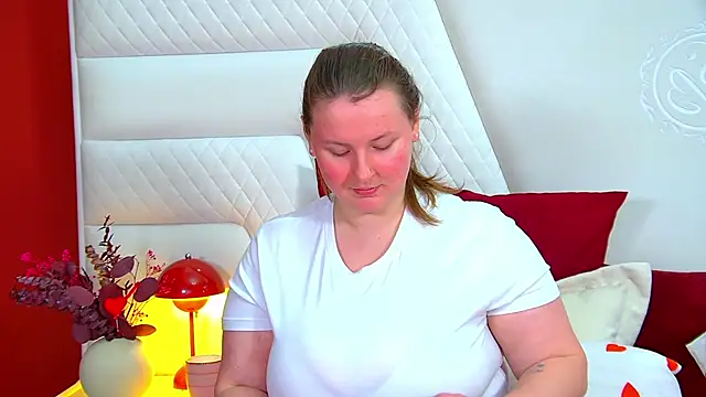 Snapshot of MelodyMoores chatting on March 2026 06:30:01 AM MelodyMoores online show from March 2026 06:30:01 AM