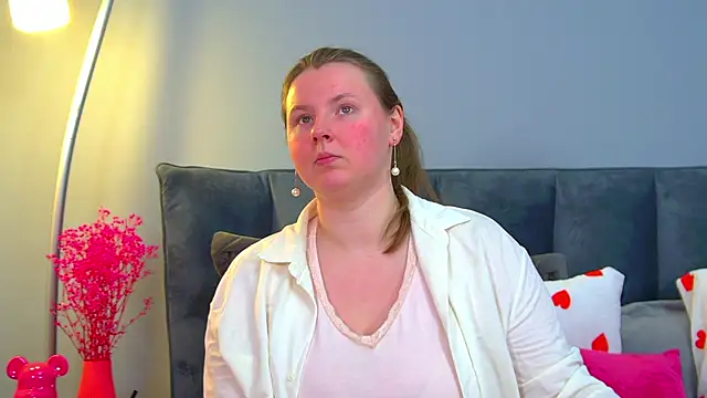 Snapshot of MelodyMoores chatting on March 2026 06:46:02 AM MelodyMoores online show from March 2026 06:46:02 AM