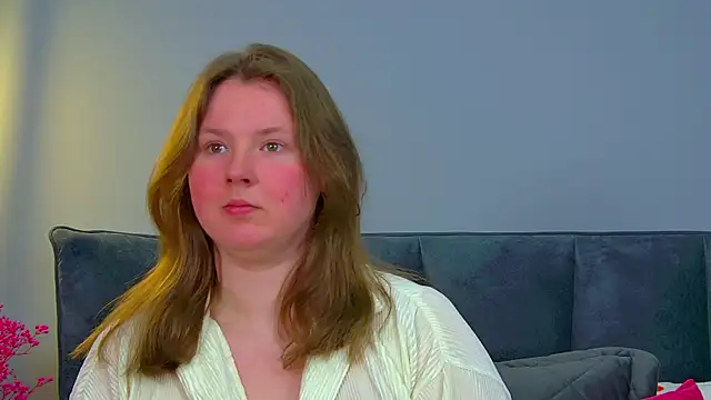 Snapshot of MelodyMoores chatting on April 2026 06:38:01 AM MelodyMoores online show from April 2026 06:38:01 AM