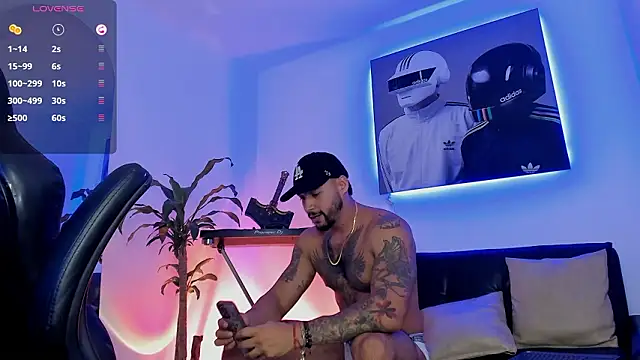 Snapshot of NikoHank_ chatting on March 2026 04:52:02 AM NikoHank online show from March 2026 04:52:02 AM