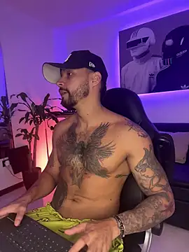 Snapshot of NikoHank_ chatting on April 2026 07:20:02 AM NikoHank online show from April 2026 07:20:02 AM