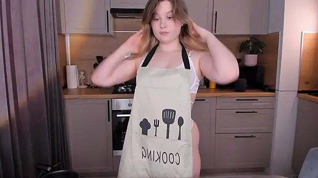 Snapshot of JennyHardy chatting on March 2026 01:22:02 PM JennyHardy online show from March 2026 01:22:02 PM