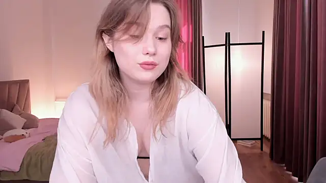 Snapshot of JennyHardy chatting on April 2026 01:13:01 PM JennyHardy online show from April 2026 01:13:01 PM