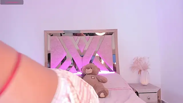 Snapshot of thamii_campanitaa chatting on March 2026 09:41:01 PM thamii campanitaa online show from March 2026 09:41:01 PM