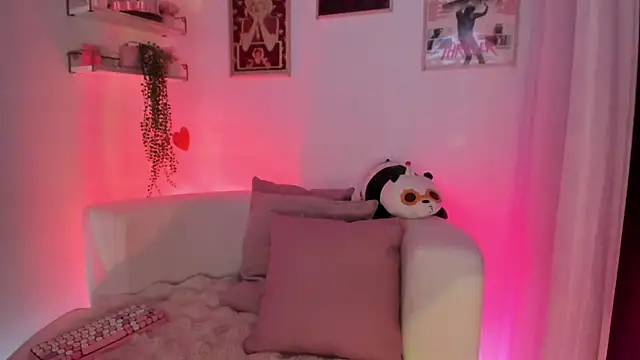 Snapshot of Ally_belle chatting on April 2026 12:43:02 AM Ally belle online show from April 2026 12:43:02 AM