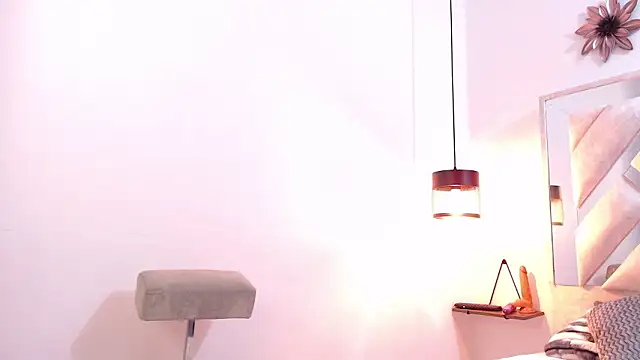 Snapshot of Sussana_Wild chatting on March 2026 12:20:01 PM Sussana Wild online show from March 2026 12:20:01 PM