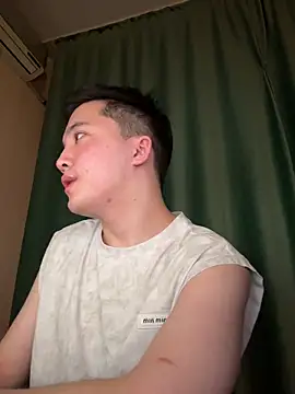 Snapshot of NudGlow chatting on March 2026 05:01:02 PM NudGlow online show from March 2026 05:01:02 PM