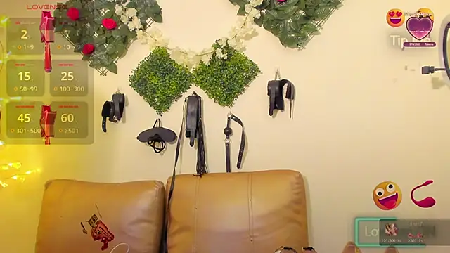 Snapshot of Sacha_Rosse chatting on April 2026 03:33:01 AM Sacha Rosse online show from April 2026 03:33:01 AM