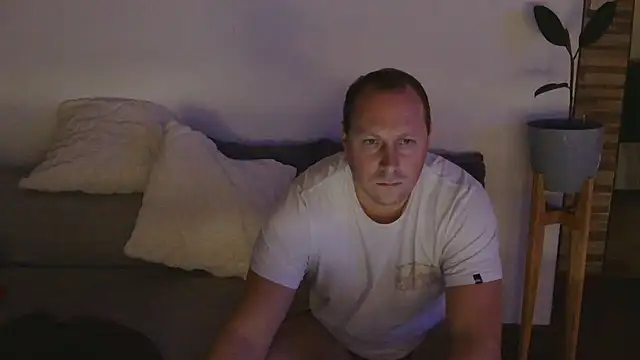 lustonfan online show from May 2026 06:57:01 PM