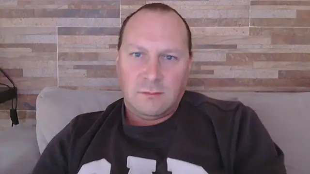 lustonfan online show from June 2026 12:39:01 PM