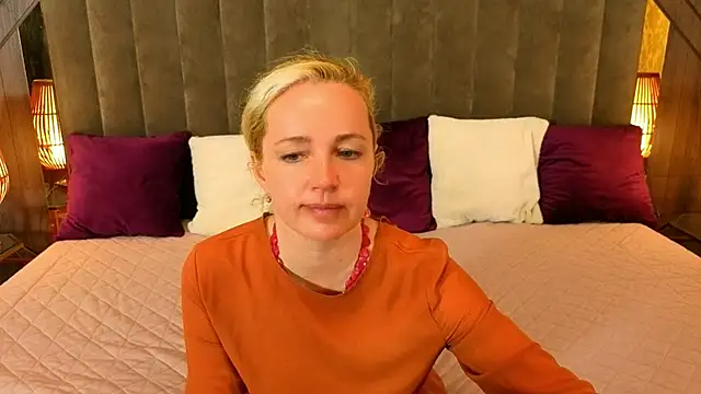 Snapshot of Alaska_Si chatting on April 2026 12:26:02 PM Alaska Si online show from April 2026 12:26:02 PM