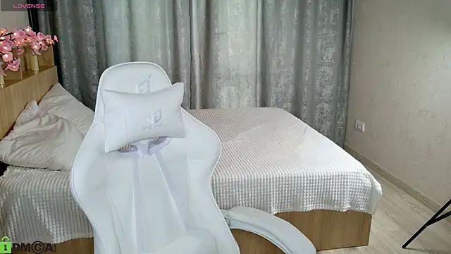 Snapshot of Sugar_Kitten12 chatting on June 2026 01:36:01 AM Sugar Kitten12 online show from June 2026 01:36:01 AM