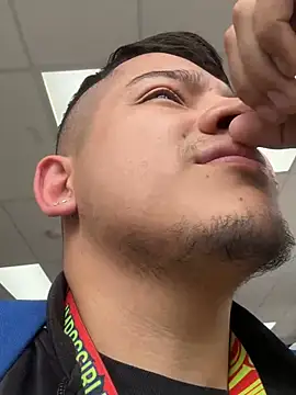 OliverTabordaa online show from March 2026 05:52:01 PM