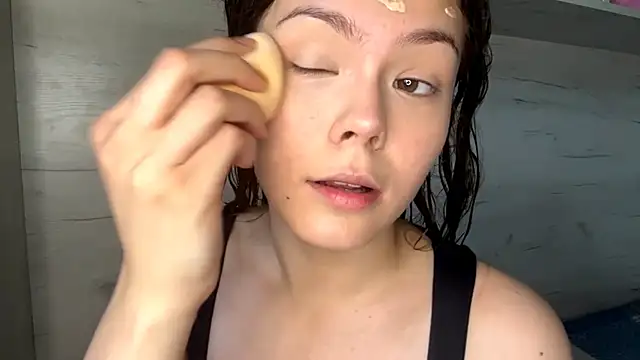 Snapshot of BlinkingDross chatting on April 2026 10:37:01 AM BlinkingDross online show from April 2026 10:37:01 AM