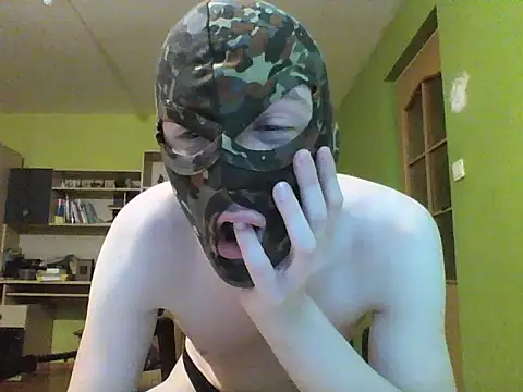 Snapshot of Polishboyek chatting on March 2026 10:05:01 PM Polishboyek online show from March 2026 10:05:01 PM