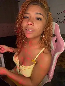 ThePrettyTiana online show from April 2026 06:56:02 PM