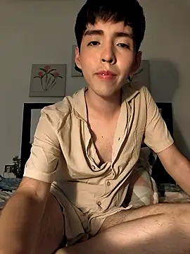 Snapshot of Lucca__555 chatting on April 2026 01:21:01 AM Lucca 555 online show from April 2026 01:21:01 AM