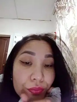 HollyXMolly online show from March 2026 04:11:02 PM