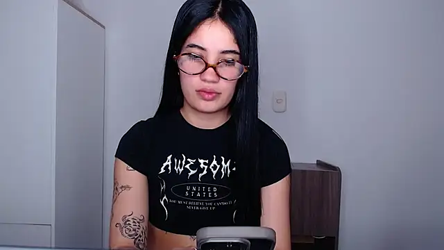 Lucy engel online show from April 2026 12:24:02 AM