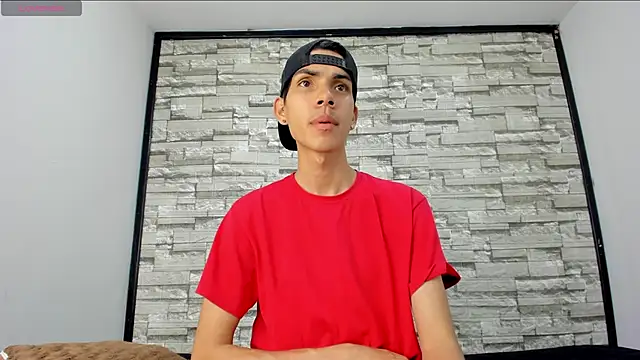 Snapshot of dave_925_ chatting on April 2026 06:02:01 PM dave 925 online show from April 2026 06:02:01 PM