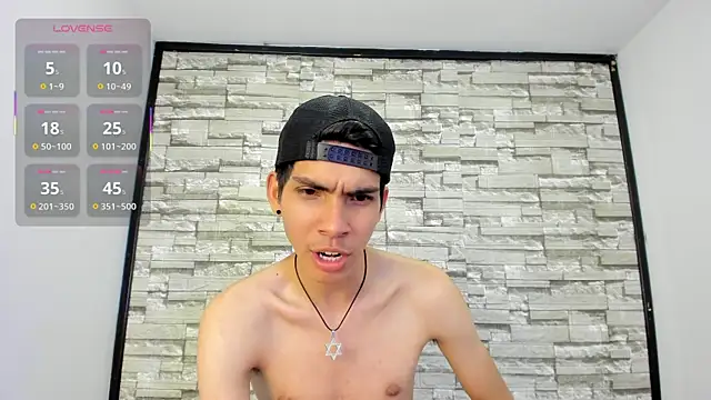 Snapshot of dave_925_ chatting on April 2026 08:09:02 PM dave 925 online show from April 2026 08:09:02 PM