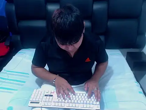 Snapshot of XNoahDeepThroatX chatting on March 2026 05:01:02 AM XNoahDeepThroatX online show from March 2026 05:01:02 AM