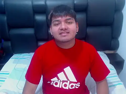 Snapshot of XNoahDeepThroatX chatting on March 2026 03:45:02 AM XNoahDeepThroatX online show from March 2026 03:45:02 AM