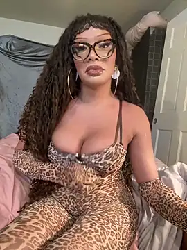 Snapshot of Riasvenenoo chatting on April 2026 07:07:02 PM Riasvenenoo online show from April 2026 07:07:02 PM