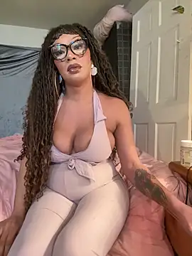 Snapshot of Riasvenenoo chatting on April 2026 06:10:01 PM Riasvenenoo online show from April 2026 06:10:01 PM