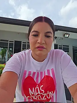 Pretty Julieta online show from July 2026 07:19:01 PM