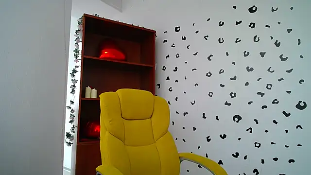 Snapshot of Nionelly chatting on March 2026 09:37:01 AM Nionelly online show from March 2026 09:37:01 AM