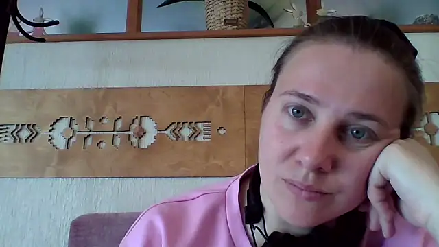 Snapshot of Nionelly chatting on April 2026 12:41:02 PM Nionelly online show from April 2026 12:41:02 PM