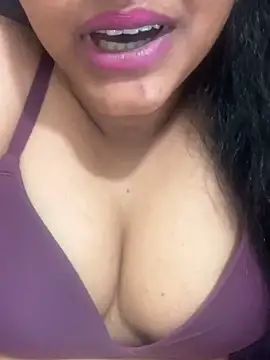 Snapshot of munni-munni6767 chatting on April 2026 08:31:01 PM munni-munni6767 online show from April 2026 08:31:01 PM