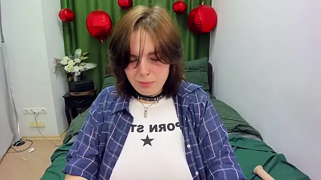 Snapshot of DanielaHot4u chatting on March 2026 08:26:33 AM DanielaHot4u online show from March 2026 08:26:33 AM