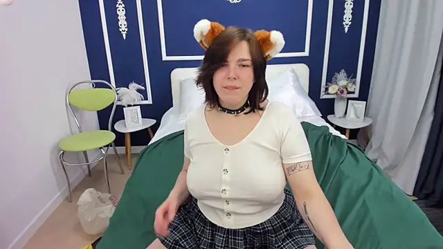 Snapshot of DanielaHot4u chatting on April 2026 06:44:01 AM DanielaHot4u online show from April 2026 06:44:01 AM