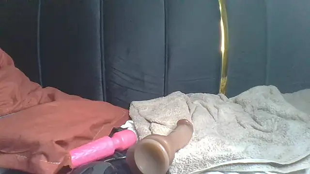 Snapshot of ndivhuwomuleya chatting on April 2026 08:23:01 AM ndivhuwomuleya online show from April 2026 08:23:01 AM