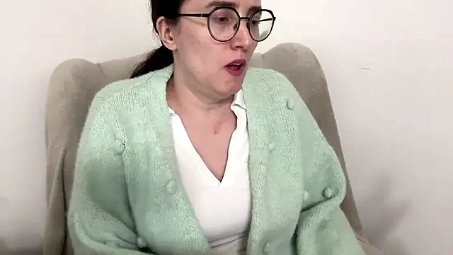 SofiaTease online show from April 2026 05:30:01 PM