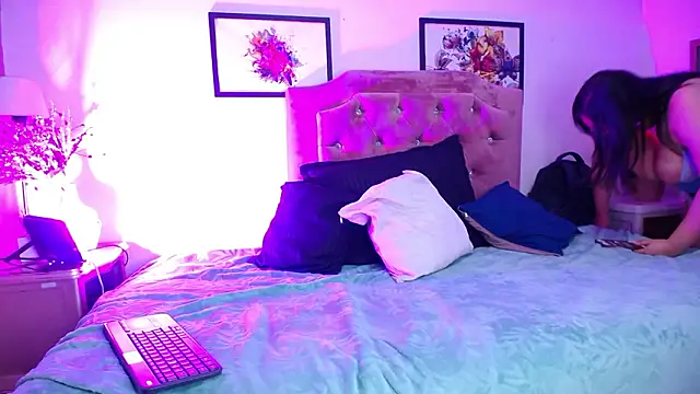 Snapshot of Selenee23 chatting on March 2026 11:27:02 AM Selenee23 online show from March 2026 11:27:02 AM