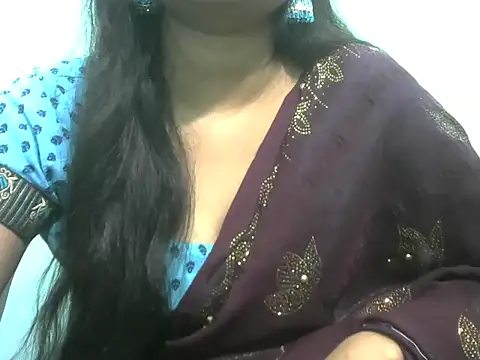 NayraG online show from March 2026 05:05:02 PM